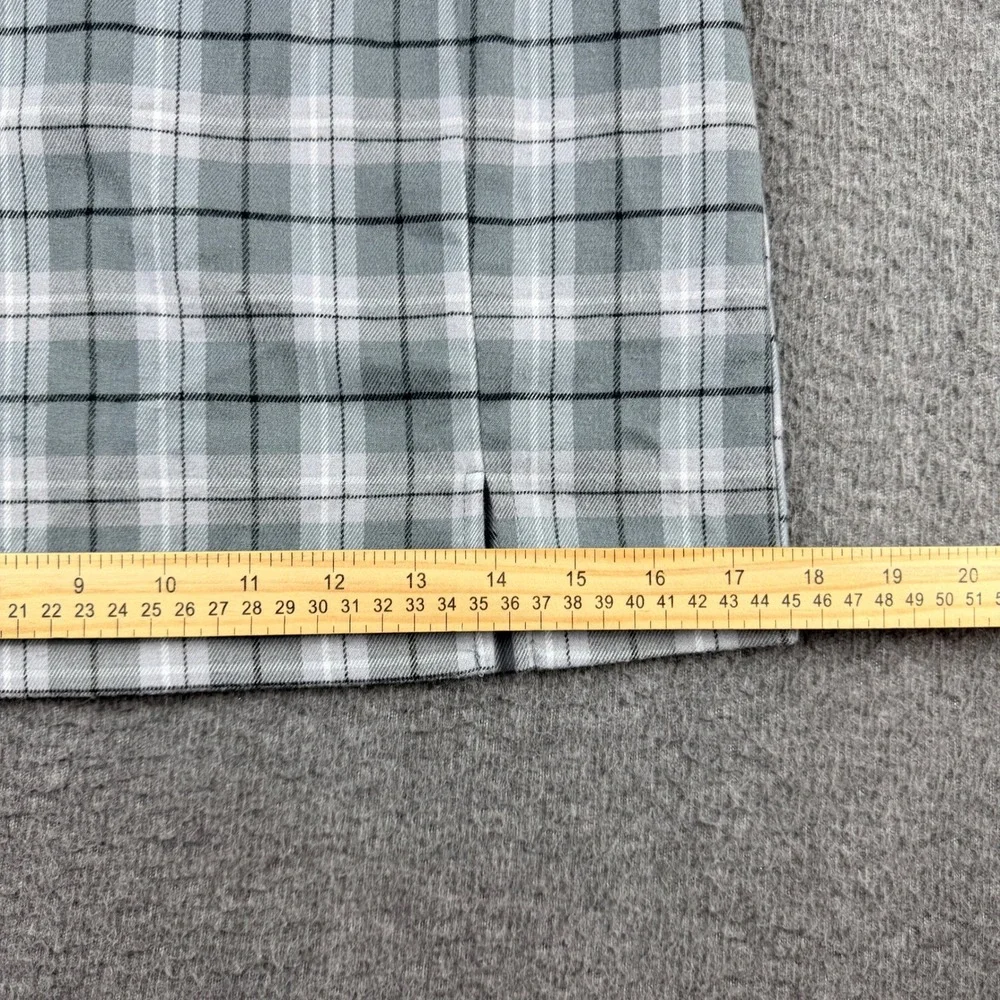 Eyeshadow Gray Plaid Mini Skirt with Front Slits Size 7 Women's Casual Preppy - Picture 8 of 8